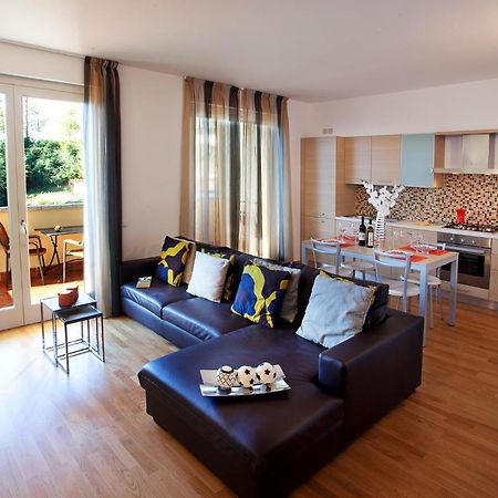 Tremezzo Residence-11 Apartments To Choose From In An Exclusive Residence By Italian Apartments Exteriör bild